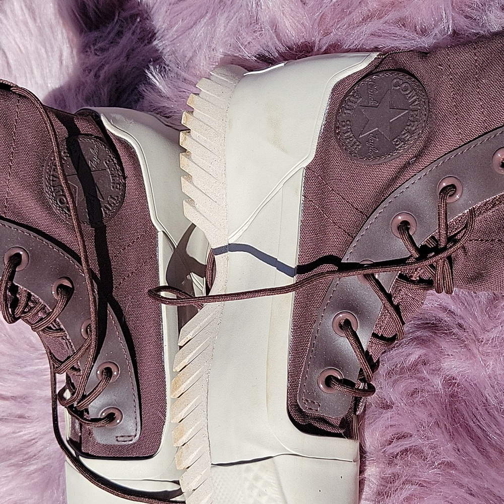 Don't sleep 😴  on these boots